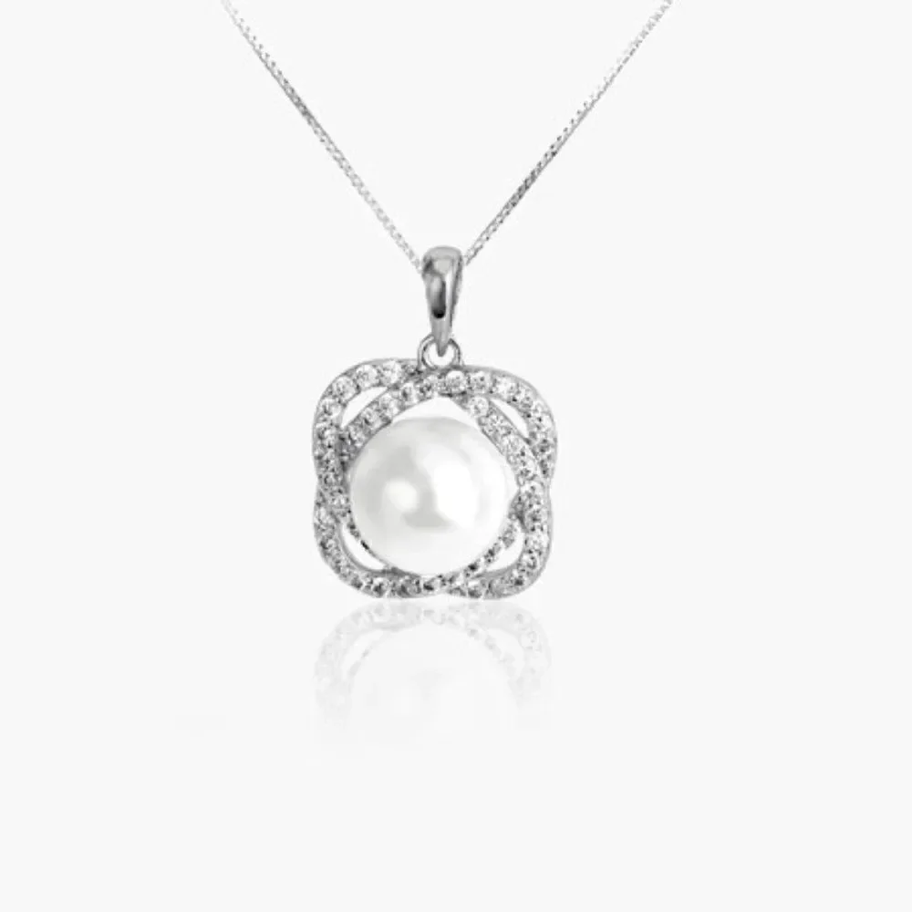Ladies Platinum Pearl Flower Necklace